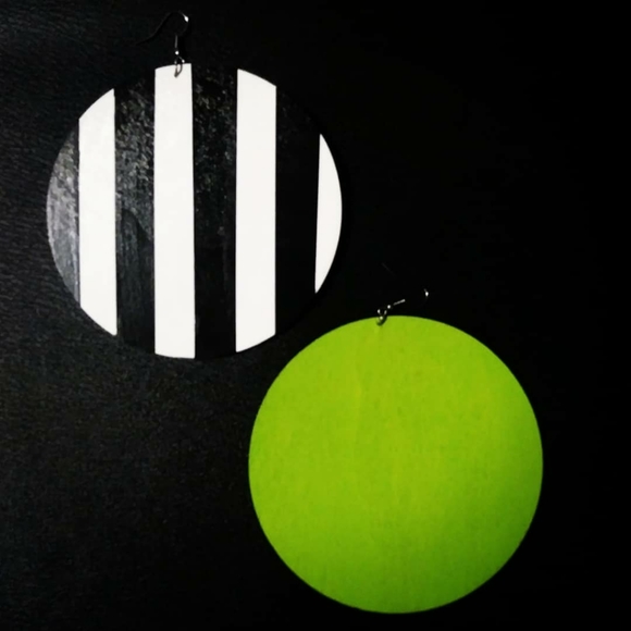 "Beetlejuice, Cocktails & Poltergeist" Earrings - Picture 8 of 9